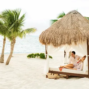 https://excellence-playa-mujeres.quintano-roohotels.com